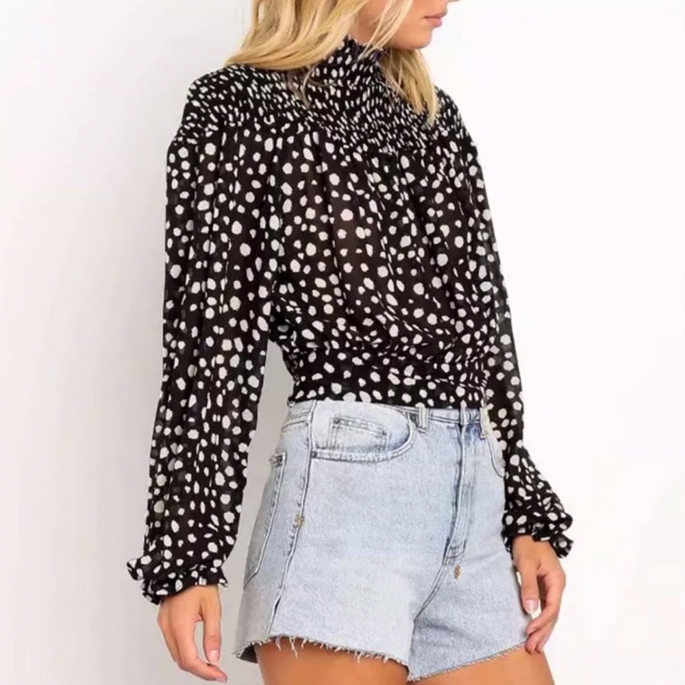 RELISTED SIZES MEDIUM & LARGE AVAILABLE Smocked Mock Neck Top - Picture 4 of 7